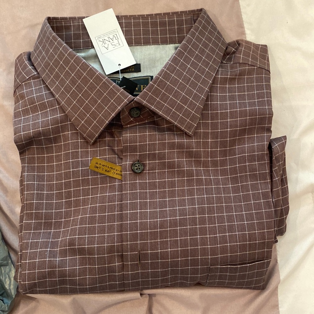 Jos A. Bank men’s casual button down shirt